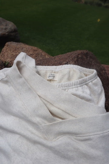 CLASSIC V NECK CREW